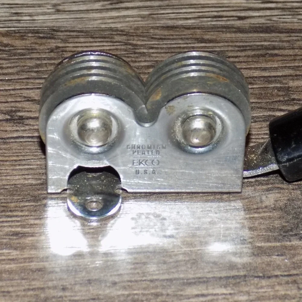 Ekco Knife Sharpener Unisex OS Silver Good Vintage Chromium Plated‎ USA Handheld